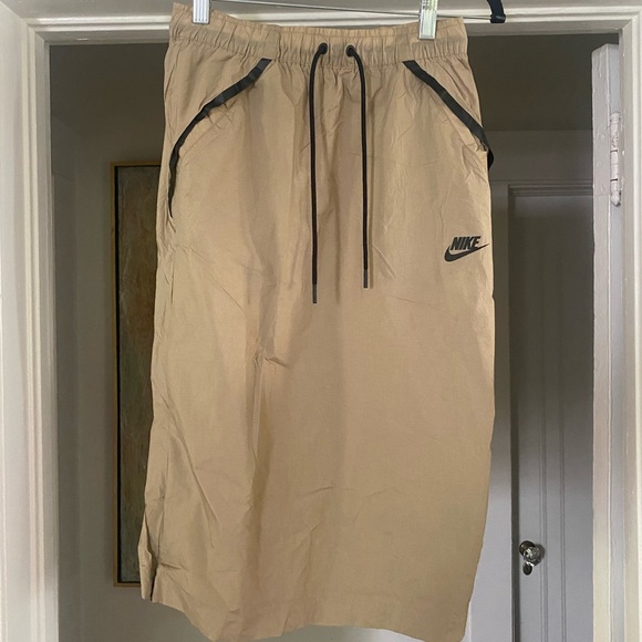 Rare Nike Skirt - Picture 1 of 3